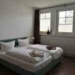 Gaestehaus _ Strandhalle *