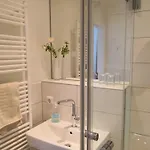 Pansiyon Gaestehaus _ Strandhalle Ahrenshoop