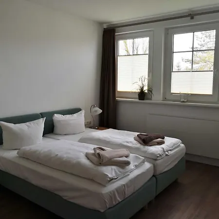 Gaestehaus _ Strandhalle *