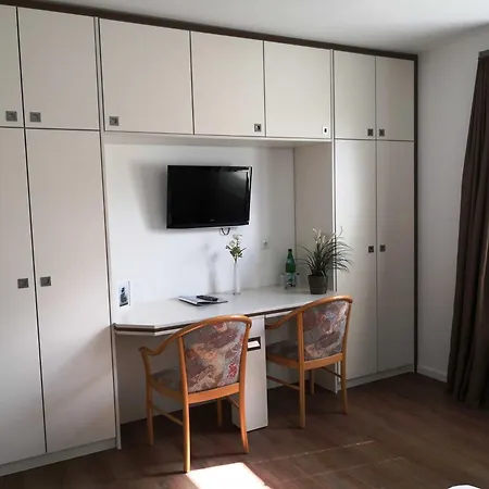 Pansiyon Gaestehaus _ Strandhalle *