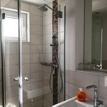 Gaestehaus _ Strandhalle *