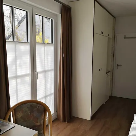 Gaestehaus _ Strandhalle *