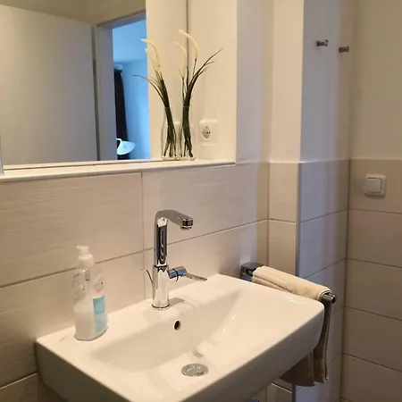 Homestay szállás Gaestehaus _ Strandhalle Ahrenshoop