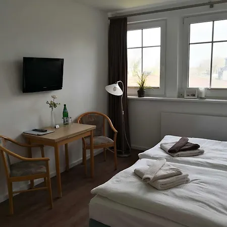 Gaestehaus _ Strandhalle ارنشوب