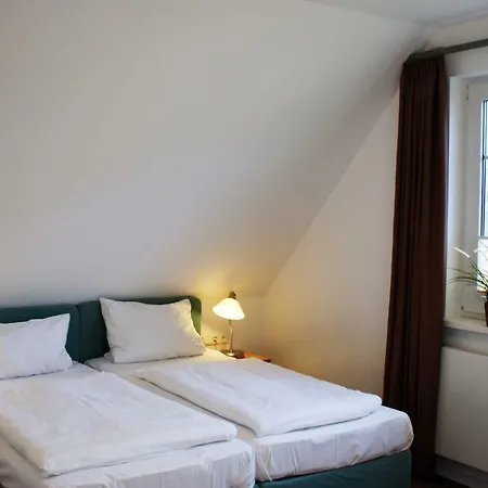 Gaestehaus _ Strandhalle Pansiyon Ahrenshoop