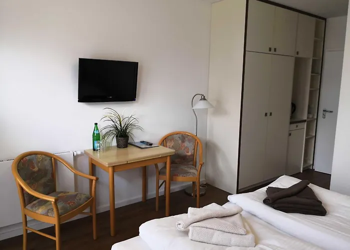 Gaestehaus _ Strandhalle * ארנסהופ